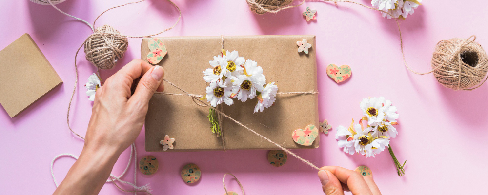 Как сделать подарочную упаковку своими руками🎁