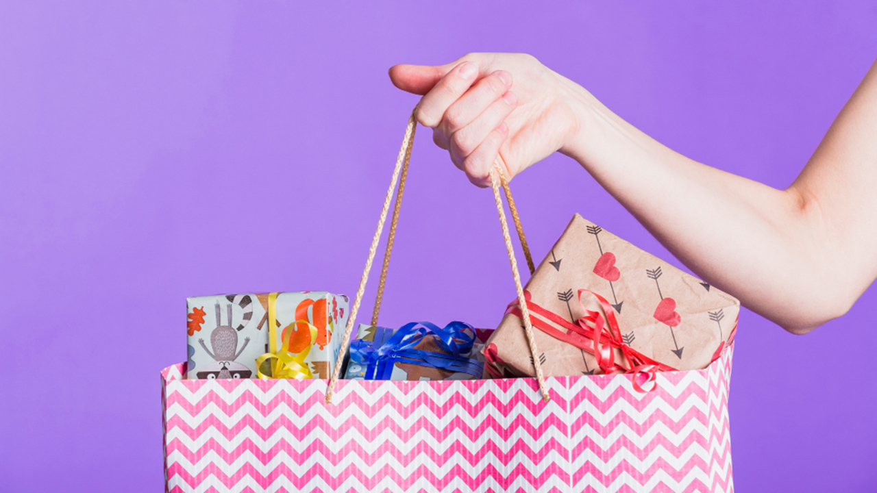 Як вибрати подарунковий пакет для стильного вручення🎁