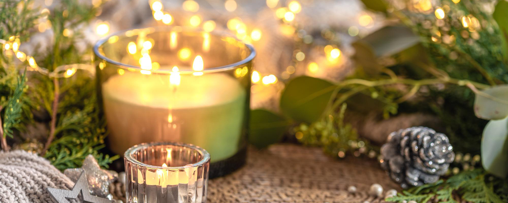 Гирлянды, свечи и блестки: топ-5 способов добавить праздничного уюта