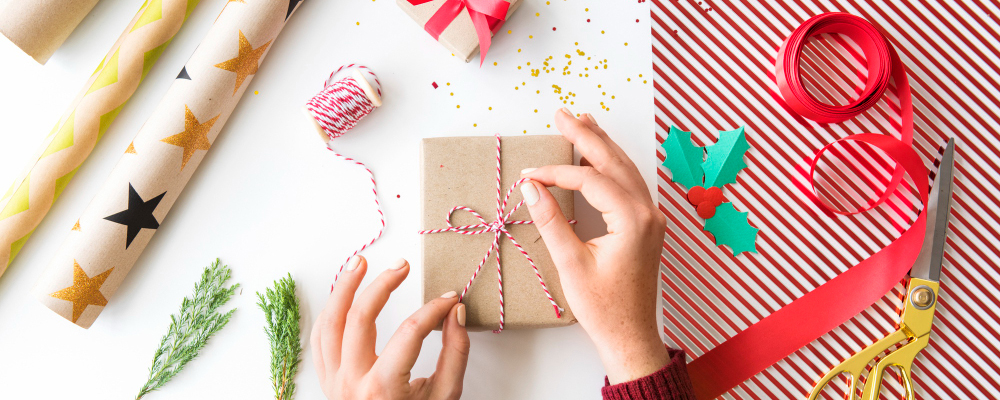 Упаковка с душой: крафт, ленты, штампы и бирки своими руками🎀