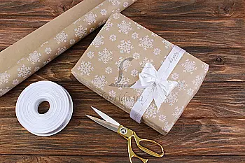 Бумага упаковочная "Снежинка белая", новогодняя, ​​крафт, в рулоне, 0,7*8 м, 255-701