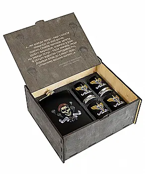 Набір подарунковий військовий 4 Profi в коробці "Завжди перші", (Фляга 9OZ+ 4 чарки патрон 35D)