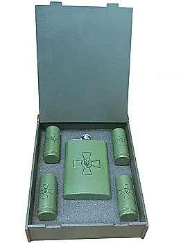 Набір подарунковий військовий 4 Profi в коробці Хрест ЗСУ  (Фляга 9 OZ+ 4 чарки патрон)