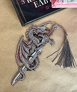 Закладка для книг "Dragon*Sword red"