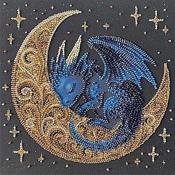 Набор-миди для вышивки бисером на натуральном художественном холсте "Малыш из ночных легенд", AMB-130