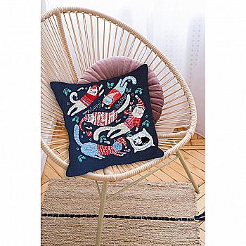 Набор-подушка для вышивки крестиком "Игривые котики", AHP-016