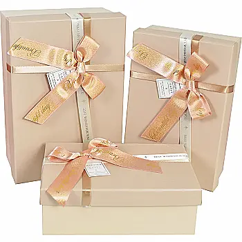 Подарункова коробка прямокутна, молочна з бантом, 19*12*6,5 см, 260349541