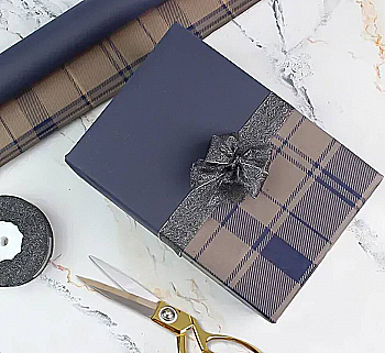 Папір пакувальний, крафт "Клітина синя+тонування синім" в рулоні (0,7*8 м), 255-4631