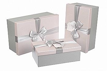 Подарункова коробка середня, 76-3747 Подарункова коробка середня, 76-3747