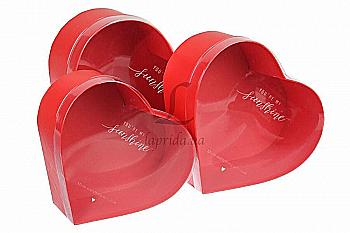 Подарункова коробка середня серце, W7799