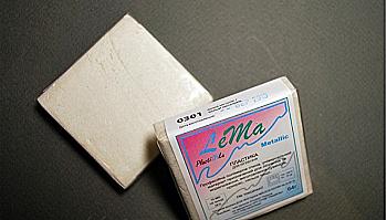 Пластика "Lema Metallic", белый металлик 0,064 кг, 0301 Пластика "Lema Metallic", белый металлик 0,064 кг, 0301