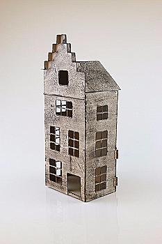 Новорічна прикраса Будиночок металевий сірий 13*10*32 см, 42141 ТМ "Floristik"