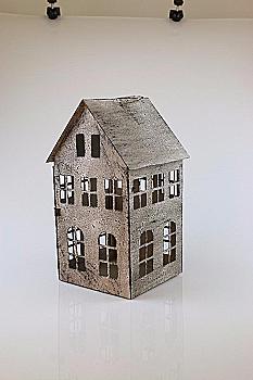 Новорічна прикраса Будиночок металевий сірий 17*17*30 см, 42138 ТМ "Floristik"