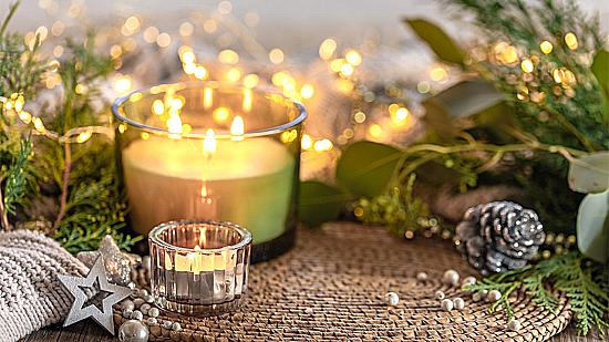 Гирлянды, свечи и блестки: топ-5 способов добавить праздничного уюта