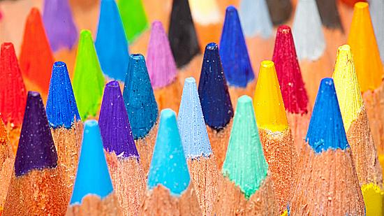 Світ у кольорі: Як обрати ідеальні олівці для малювання та творчості