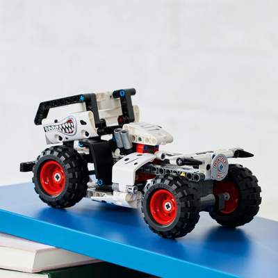 Конструктор Lego Technic "Monster Jam™ Monster Mutt™ Dalmatian", 42150 3