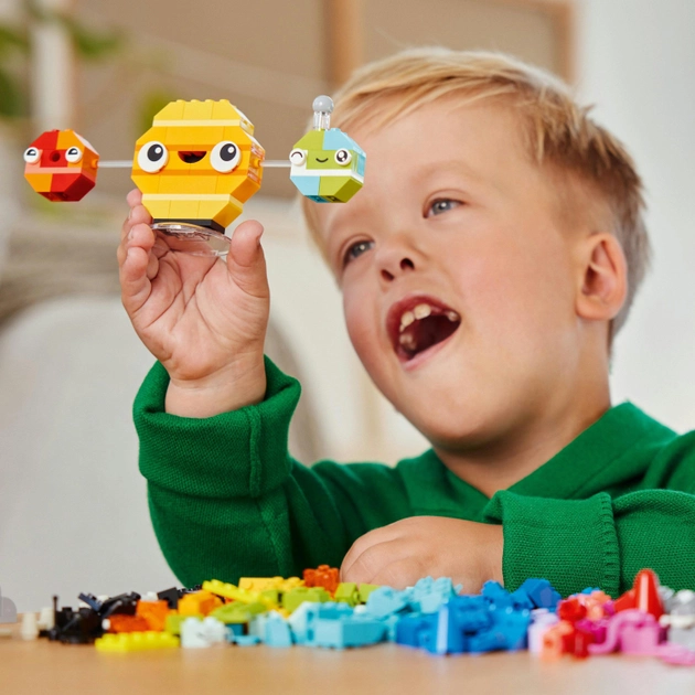 Конструктор Lego Classic "Творчі космічні обʼєкти", 11037 6