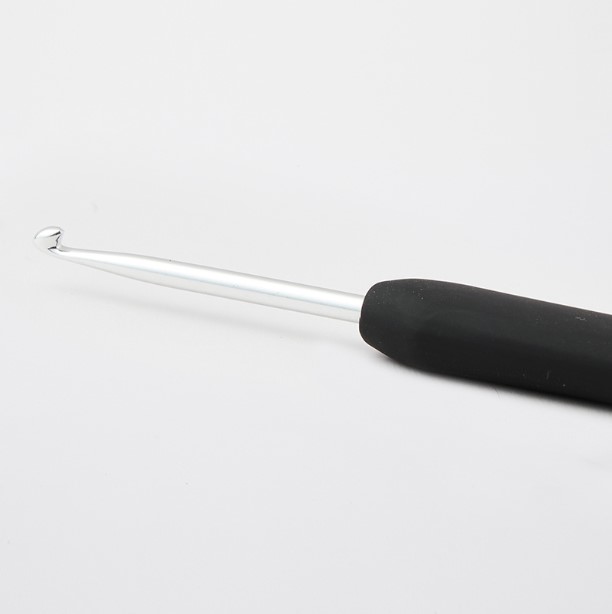 Крючок стальной 0.75 мм с черной ручкой (золотой наконечник), 30862 KnitPro 4