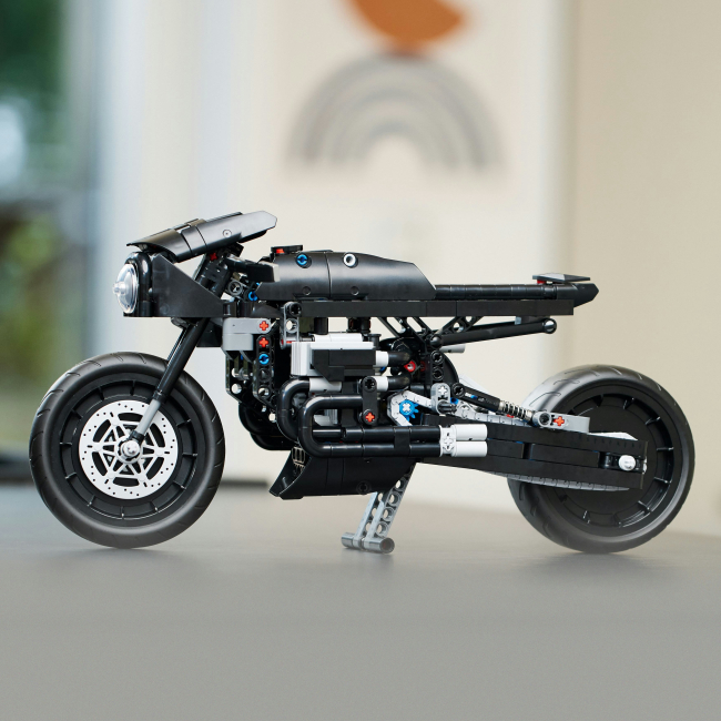 Конструктор Lego Technic "Бетмен: Бетцикл", 42155 4