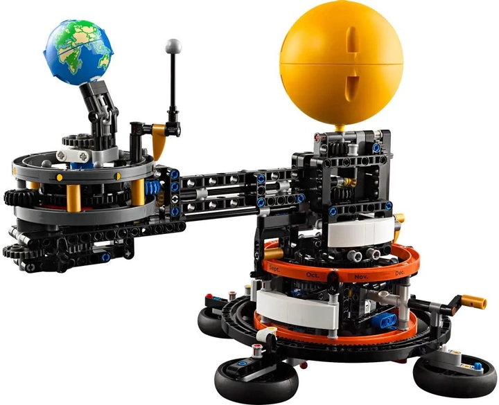 Конструктор Lego Technic "Земля и Луна на орбите", 42179 1
