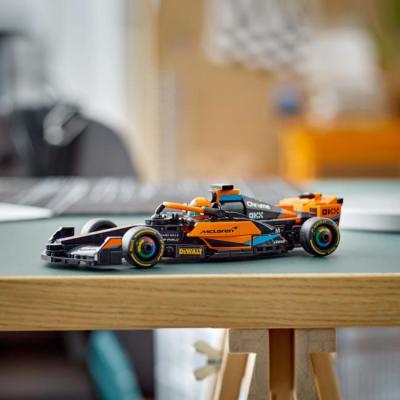 Конструктор Lego Speed Champions "Гоночный автомобиль 2023 McLaren Formula 1", 76919 3