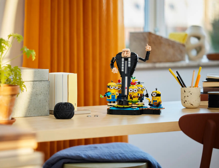 Конструктор Lego Despicable Me "Ґру й посіпаки з кубиків", 75582 7