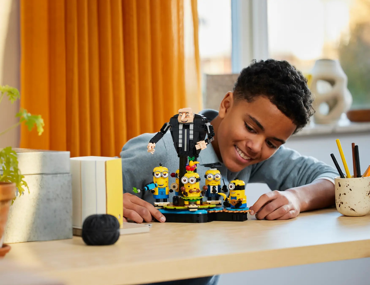 Конструктор Lego Despicable Me "Ґру й посіпаки з кубиків", 75582 8
