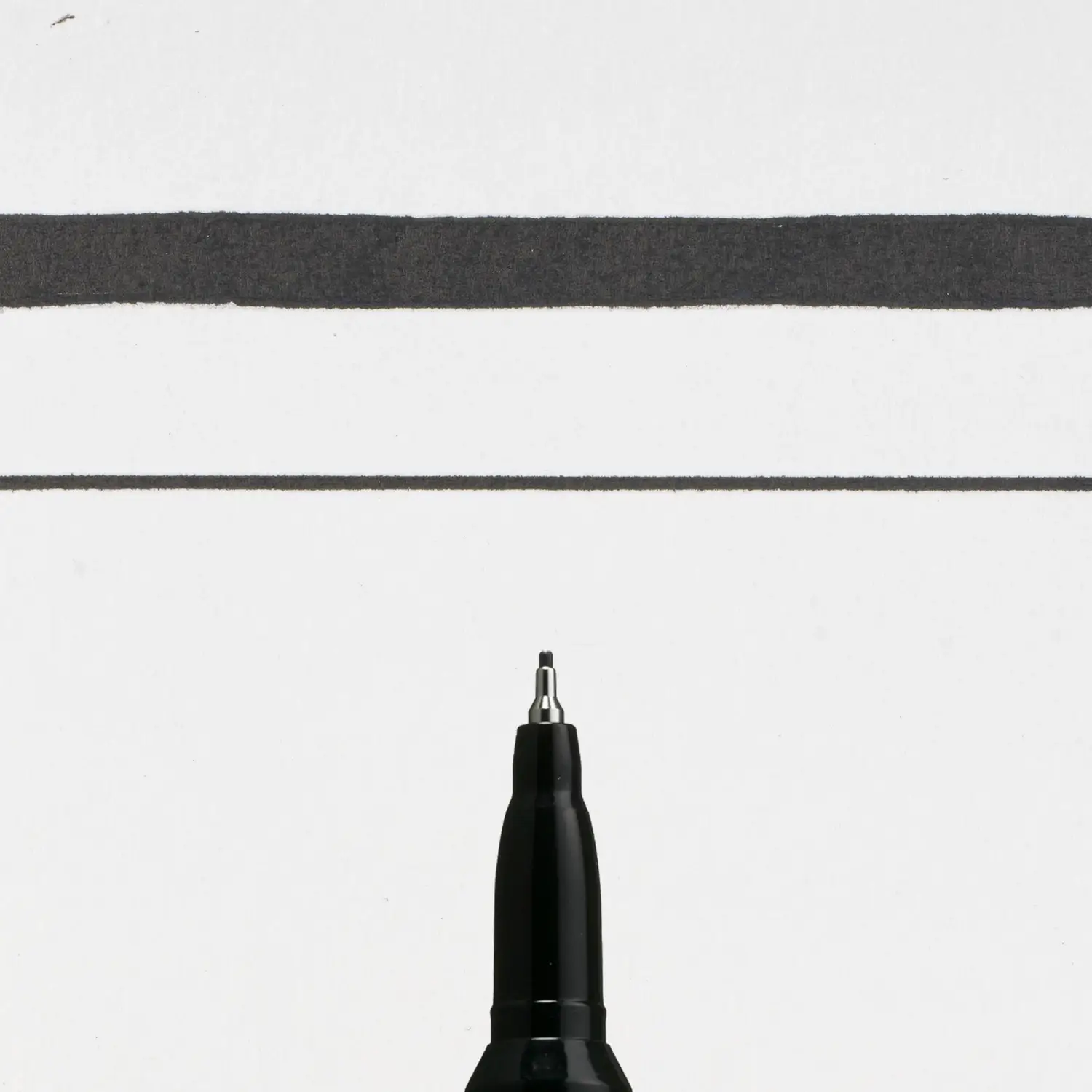 Маркер Pen-Touch Чорний, тонкий 0,7 мм, Sakura 2