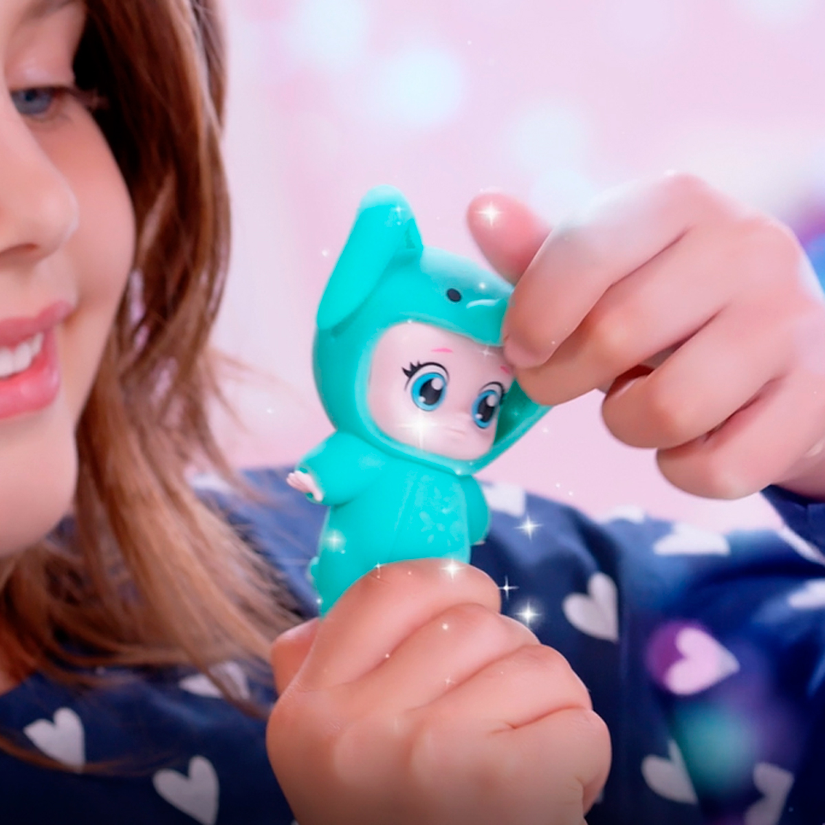 Фигурка коллекционная - Малыши в костюмчиках, в дисплее, 122CN/22 6