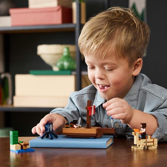 Конструктор Lego Minecraft "Подорож на піратському кораблі", 21259 8
