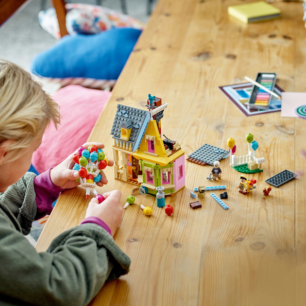 Конструктор Lego Disney "Дом "Вперед и вверх", 43217 8