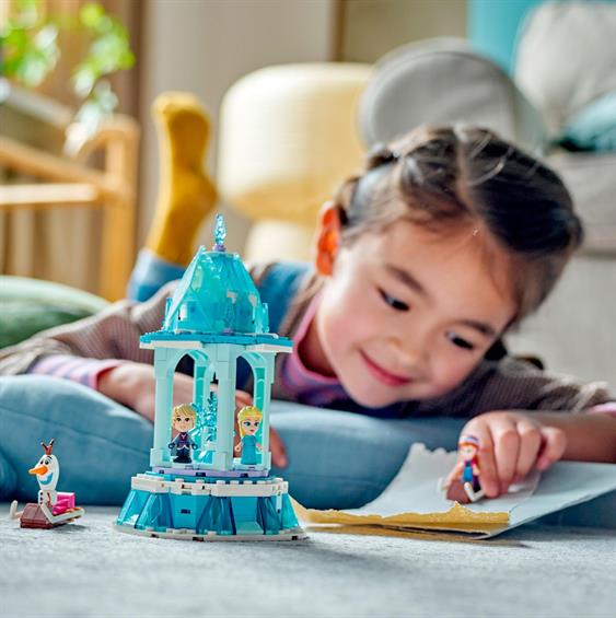 Конструктор Lego Disney "Очаровательная карусель Анны и Эльзы", 43218 6