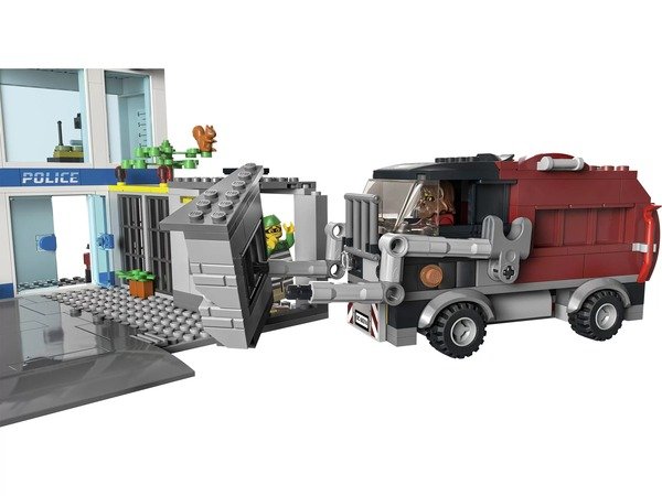 Конструктор Lego City "Поліцейська дільниця V29", 60316 4