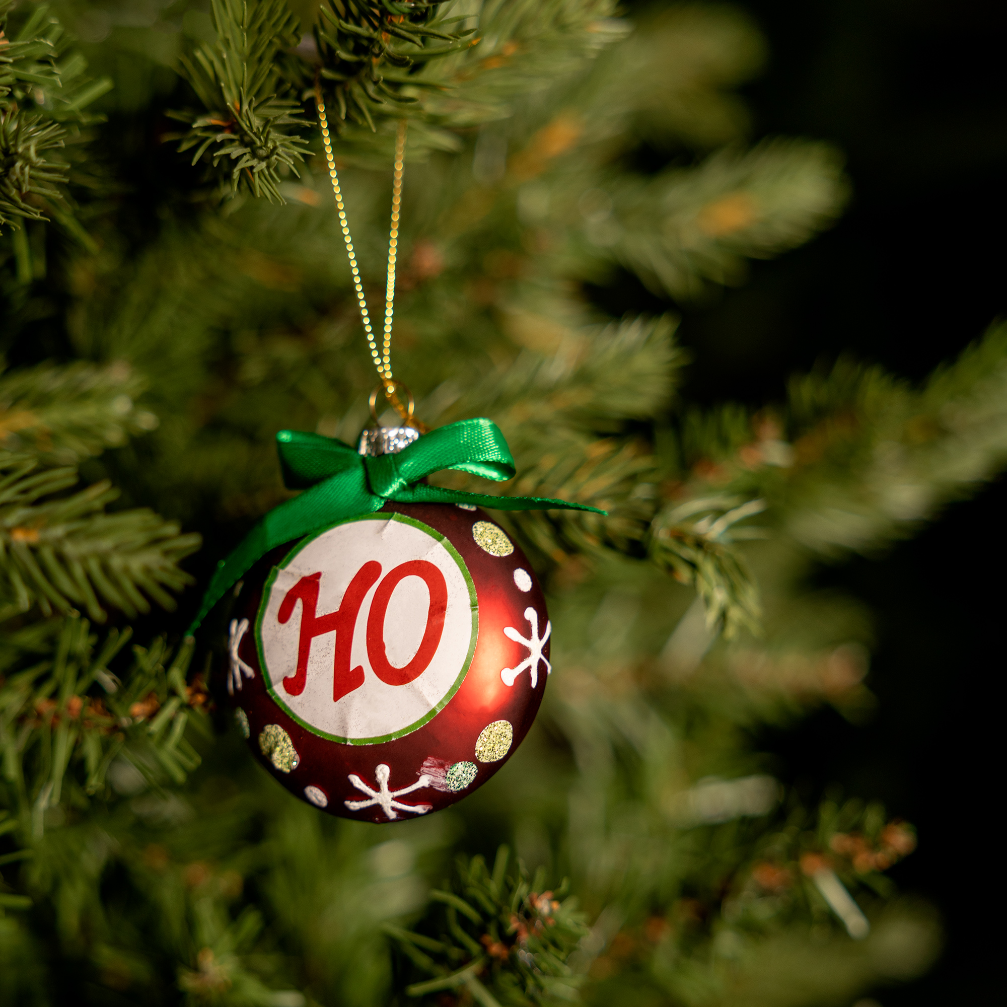 Підвіска новорічна скляна з куль "Joy"/"hohoho" 16 см (2 види в асорт.), 9769680 ТМ "A&G" 1