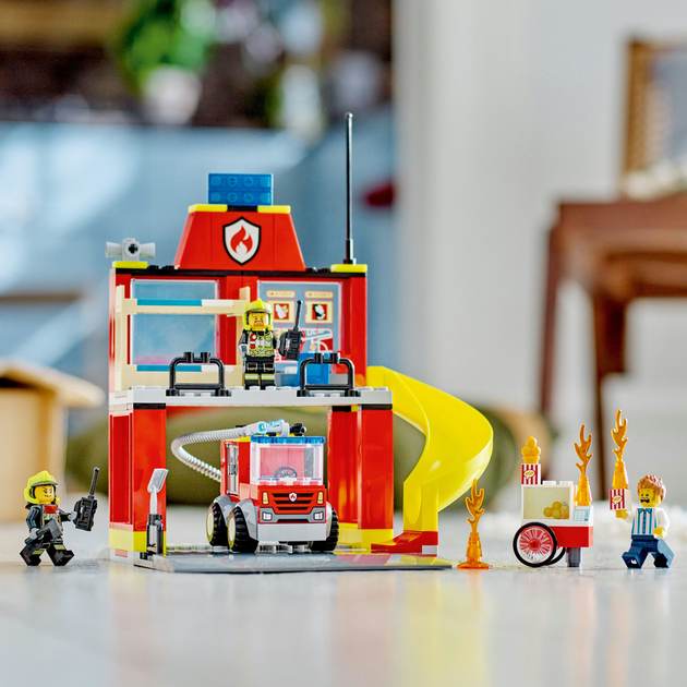 Конструктор Lego City "Пожарное депо и пожарная машина", 60375 5