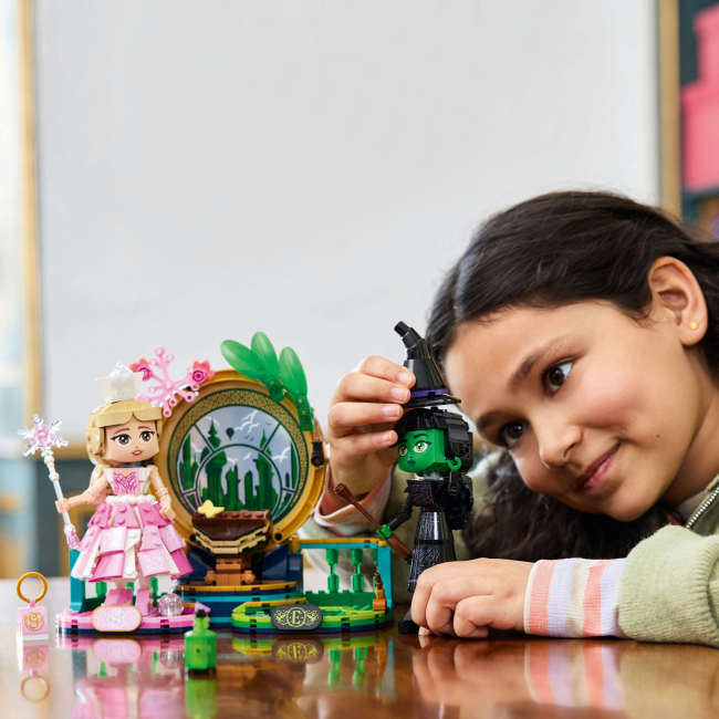 Конструктор Lego Wicked "Фігурки Ельфаби й Ґлінди", 75682 4