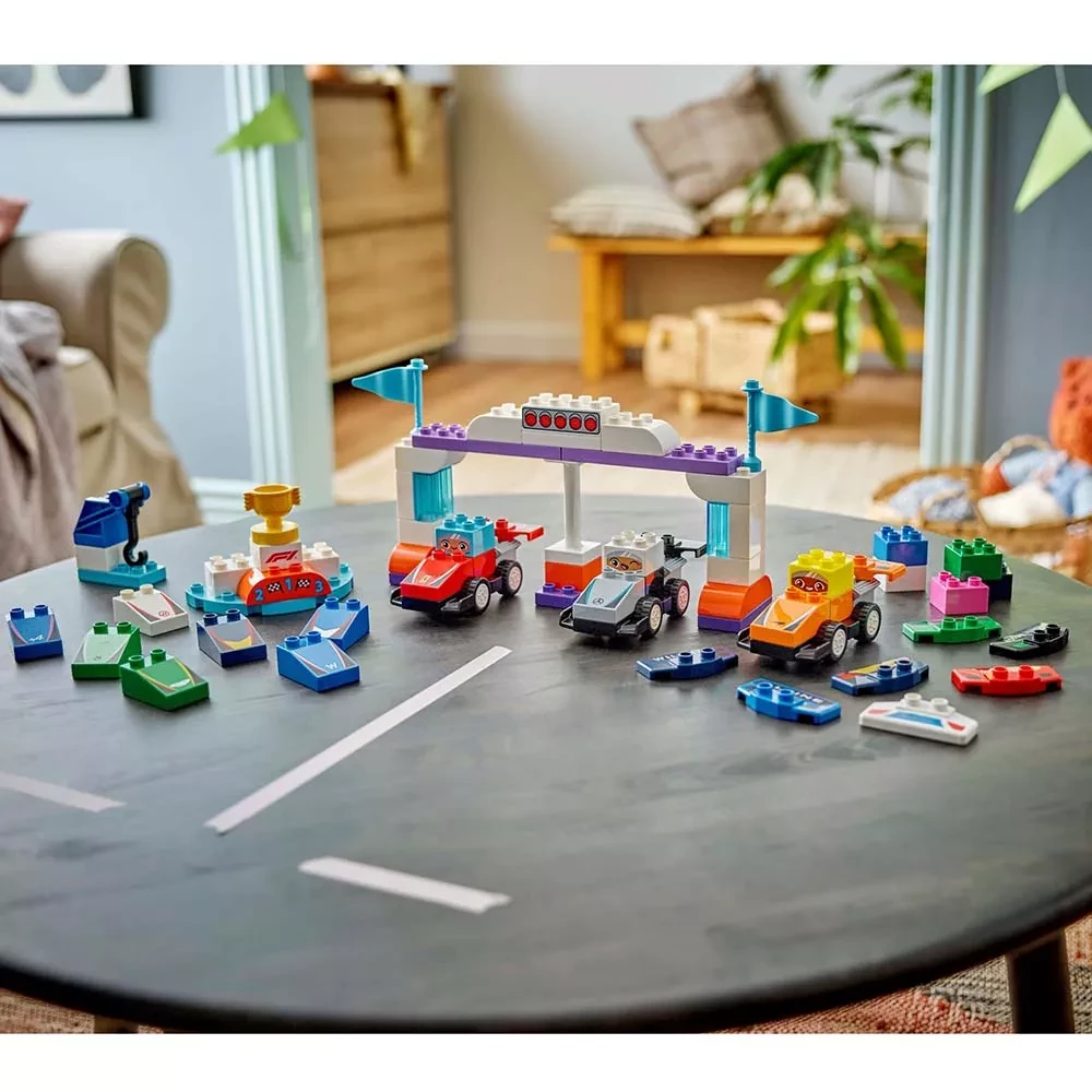 Конструктор Lego Duplo "Автомобілі для перегонів і пілоти команд Формули-1", 10445 10