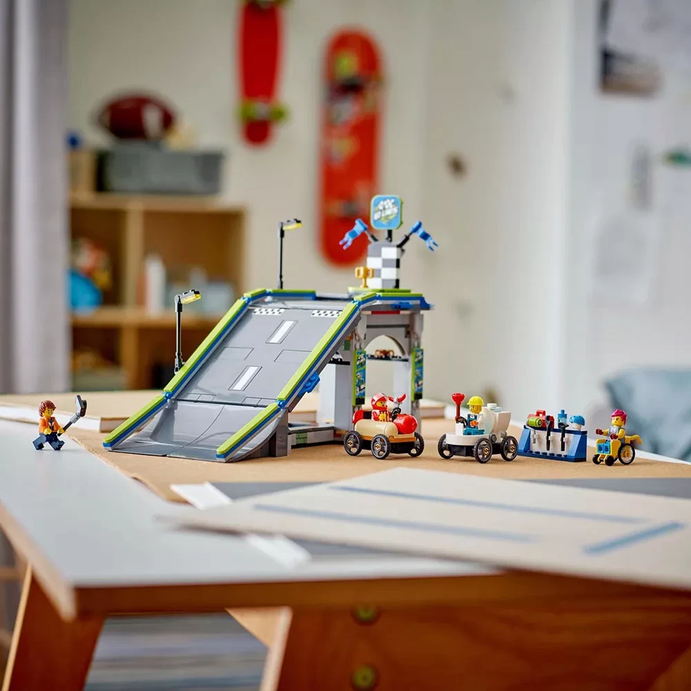 Конструктор Lego City "Жодних обмежень: автодром для гоночних автомобілів", 60460 8