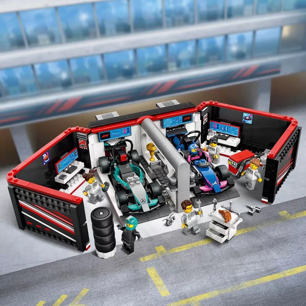 Конструктор Lego City "Гараж F1® та автомобілі Mercedes-AMG і Alpine", 60444 11
