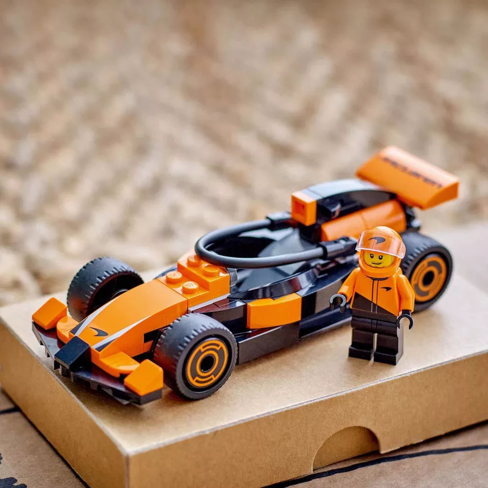 Конструктор Lego City "Пілот F1® з автомобілем для перегонів команди McLaren", 60442 7