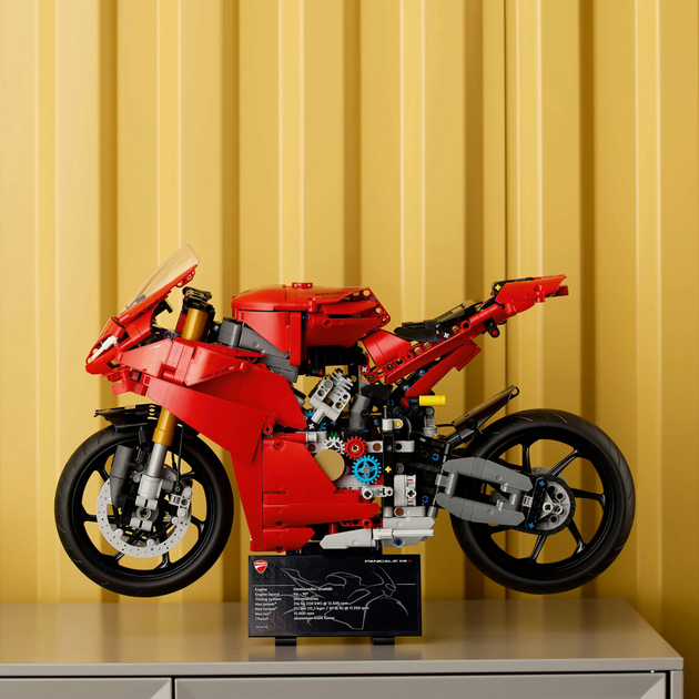 Конструктор Lego Technic "Мотоцикл Ducati Panigale V4 S", 42202 7