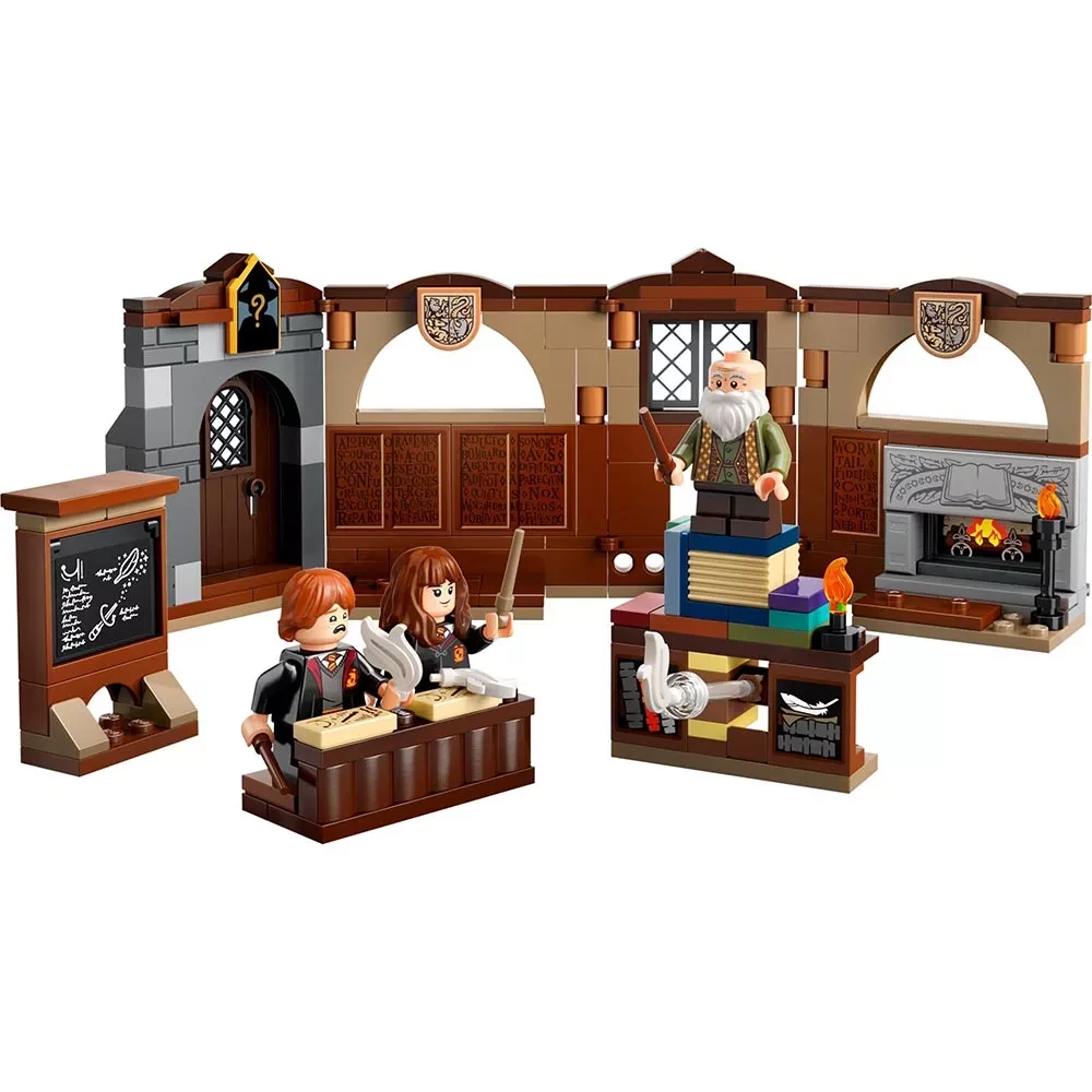 Конструктор Lego Harry Potter "Замок Гоґвортс™: урок чарів", 76442 2