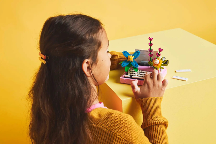 Конструктор Lego Creator "Друкарська машинка з квітами", 31169 7
