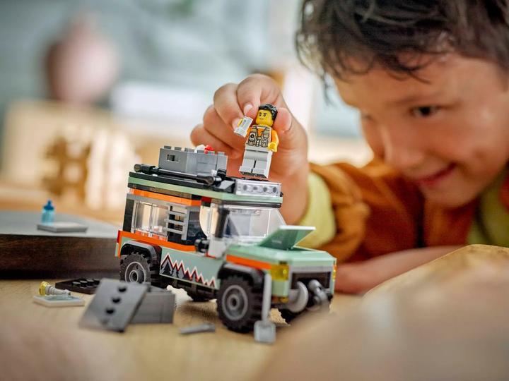 Конструктор Lego City "Внедорожный горный грузовик 4x4", 60447 9