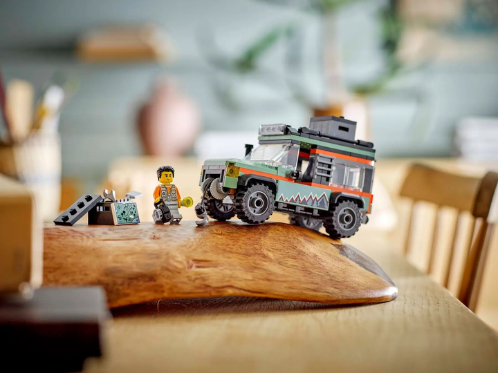 Конструктор Lego City "Внедорожный горный грузовик 4x4", 60447 10