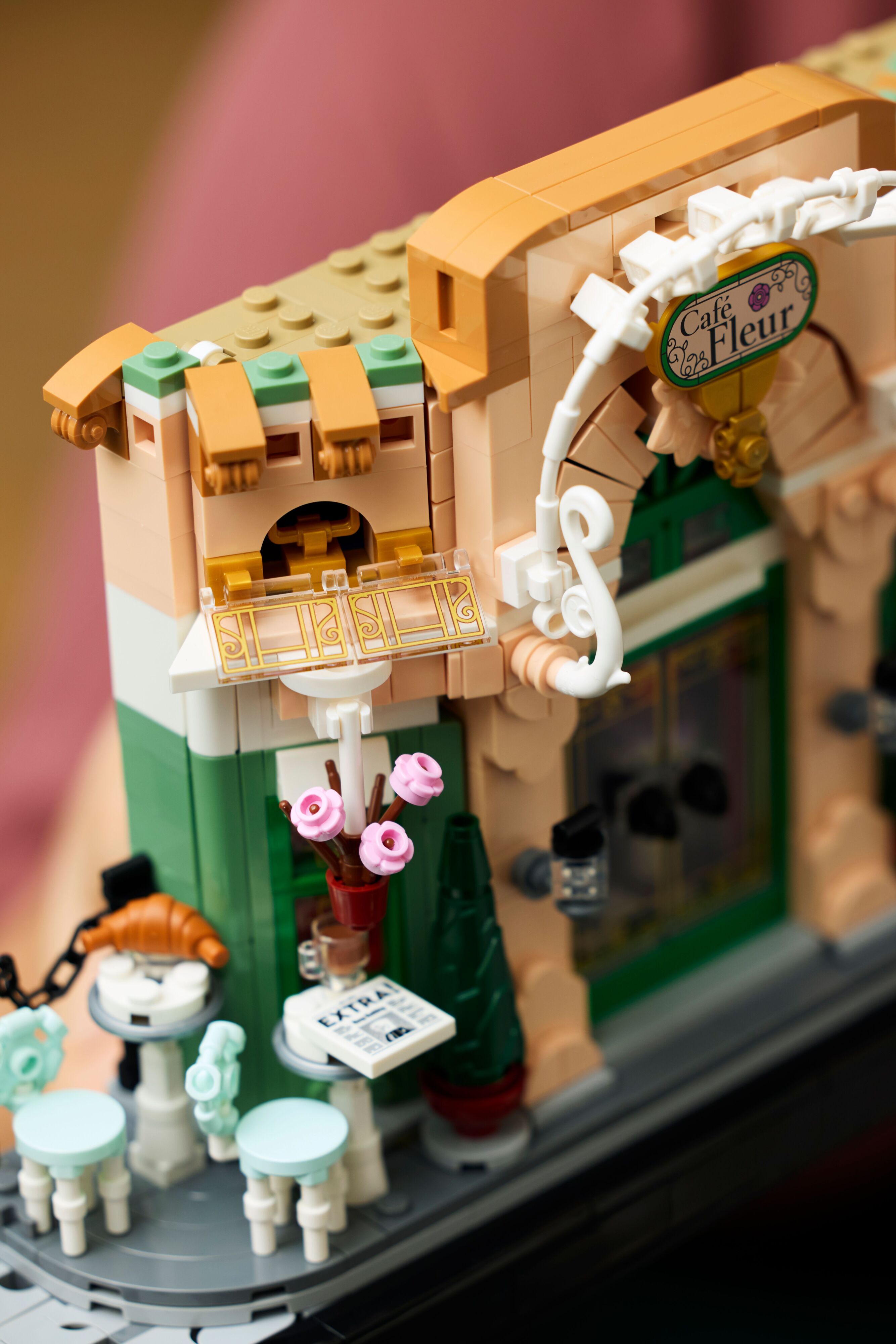 Конструктор Lego Icons "Французька кав`ярня", 10362 8