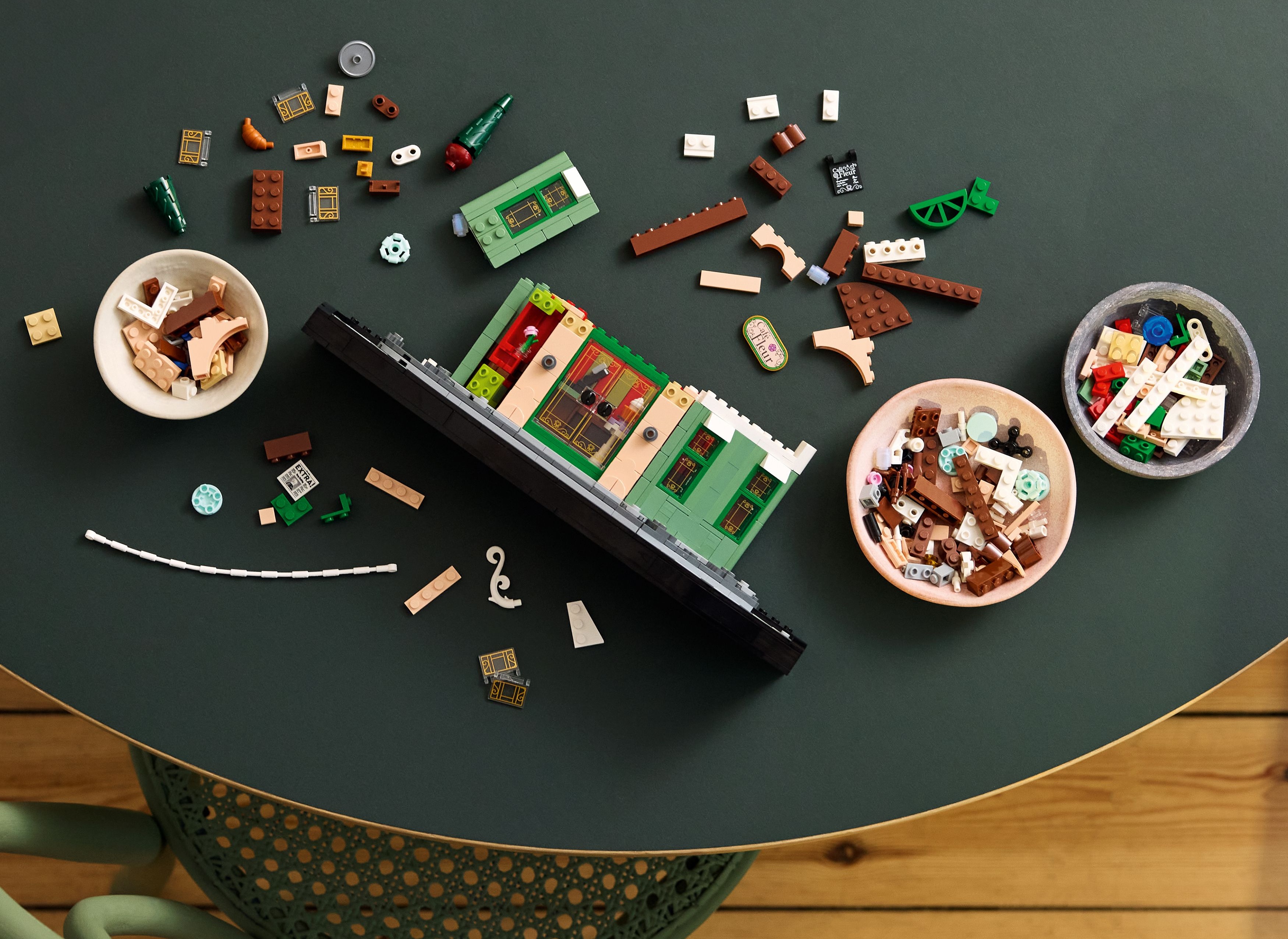 Конструктор Lego Icons "Французька кав`ярня", 10362 9