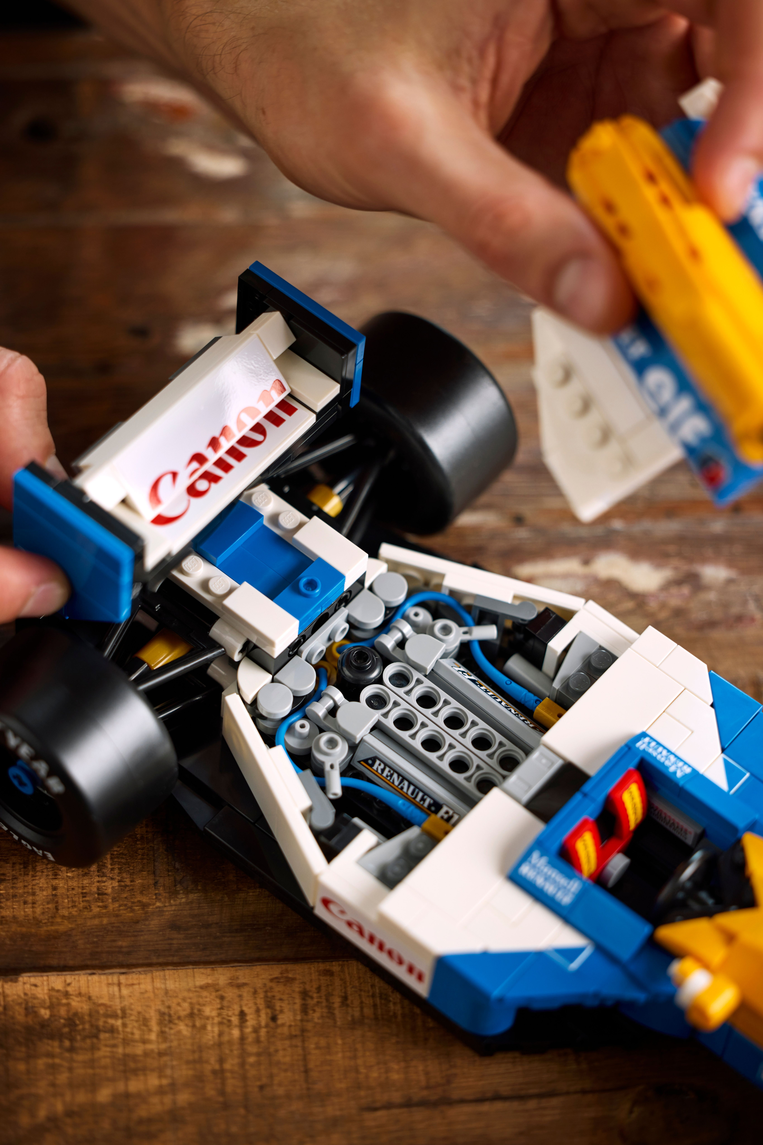 Конструктор Lego Icons "Williams Racing FW14B і Найджел Менселл", 10353 5