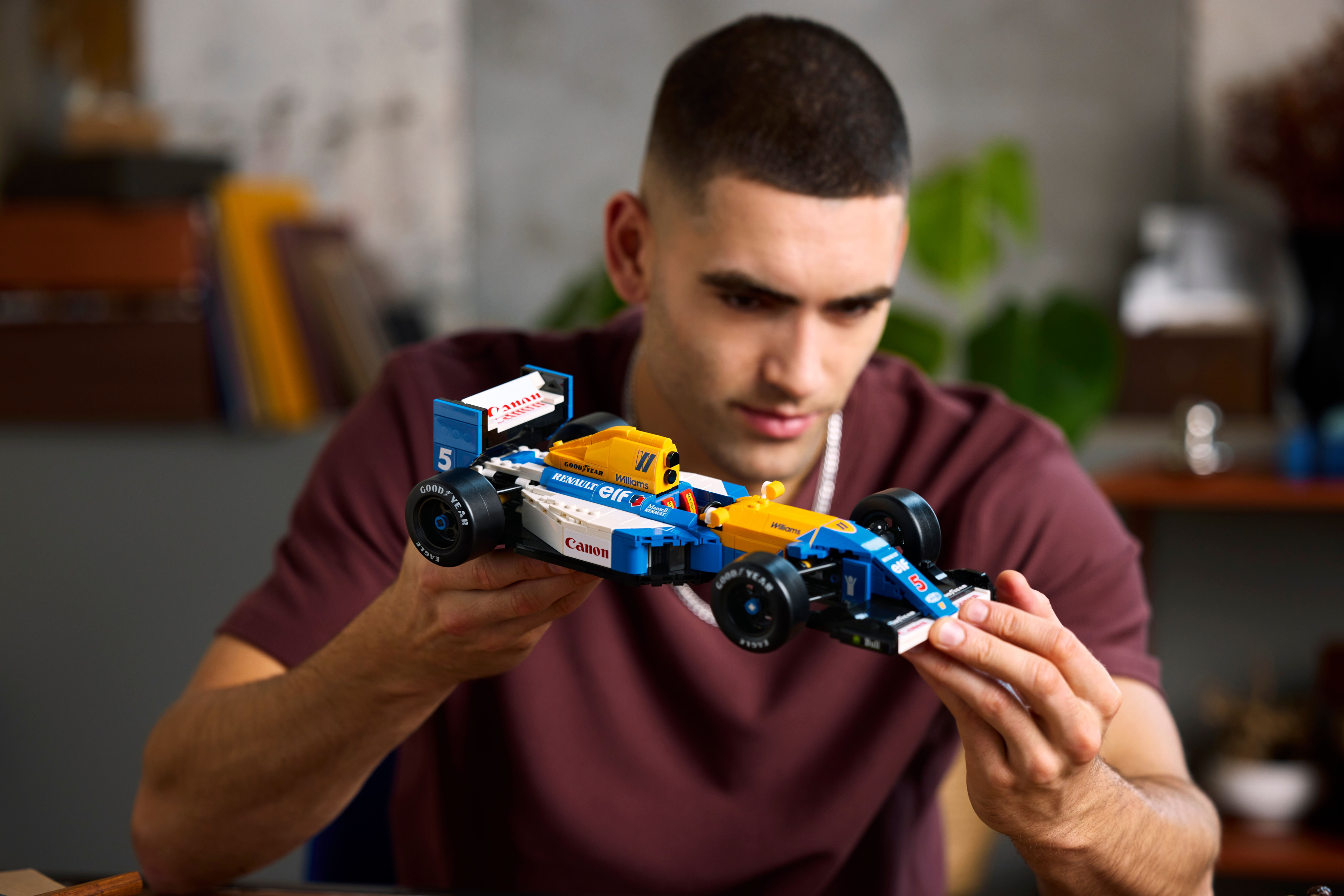 Конструктор Lego Icons "Williams Racing FW14B і Найджел Менселл", 10353 13