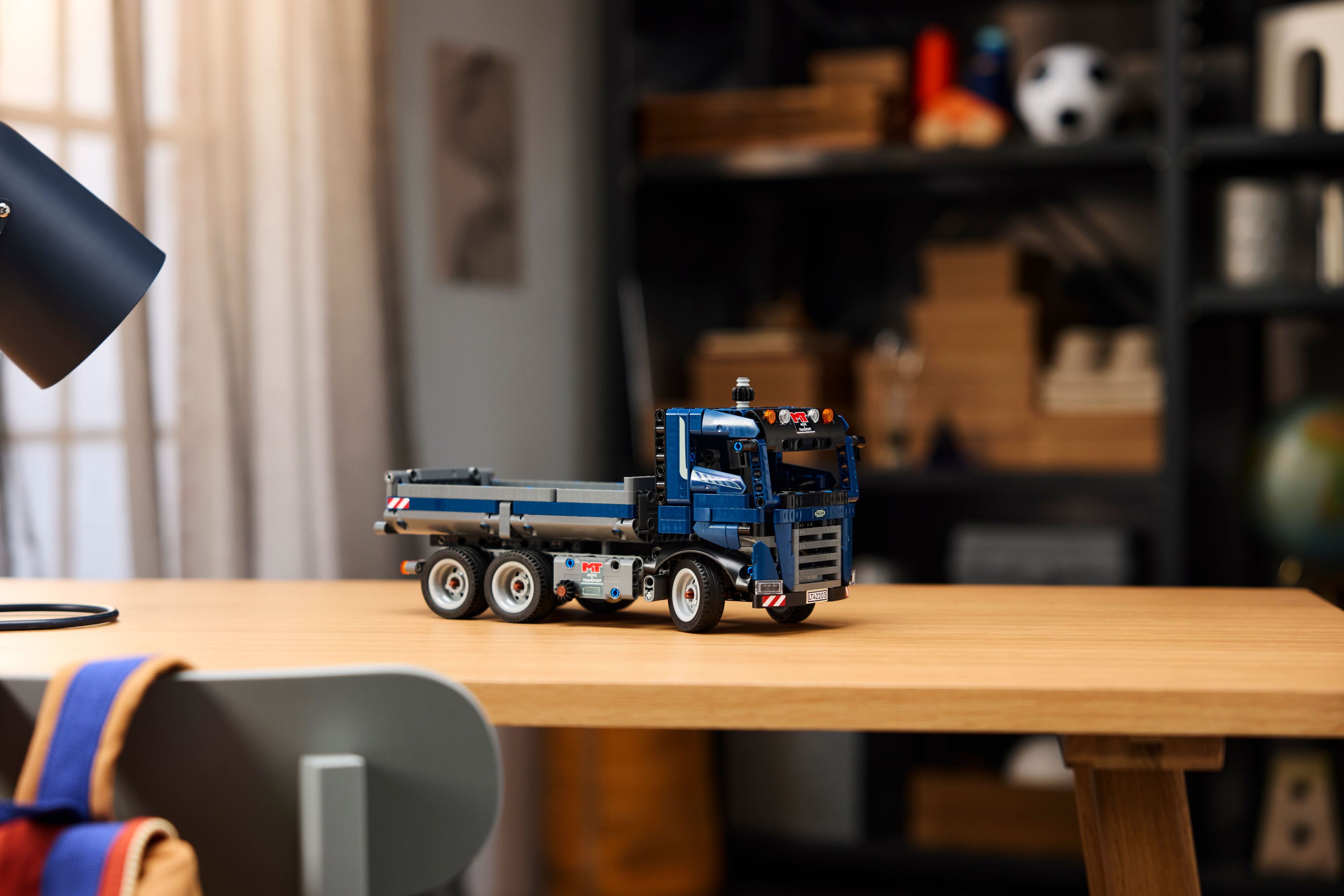 Конструктор Lego Technic "Самосвал", 42203 6